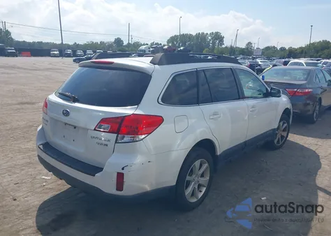 2013 Subaru Outback 2.5I Premium z USA, uszkodzony, nr VIN 4S4BRCCC0D3244981
